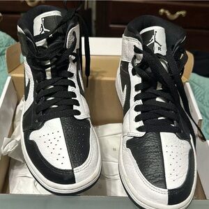 Woman’s air Jordan’s size 8 1/2